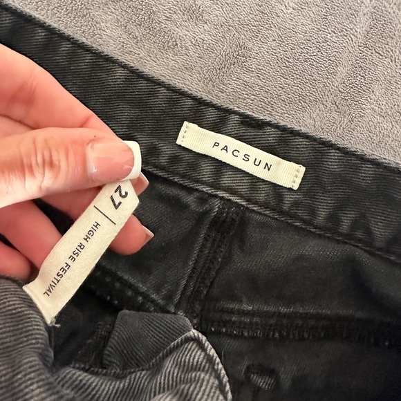 PacSun black denim shorts - Picture 3 of 3